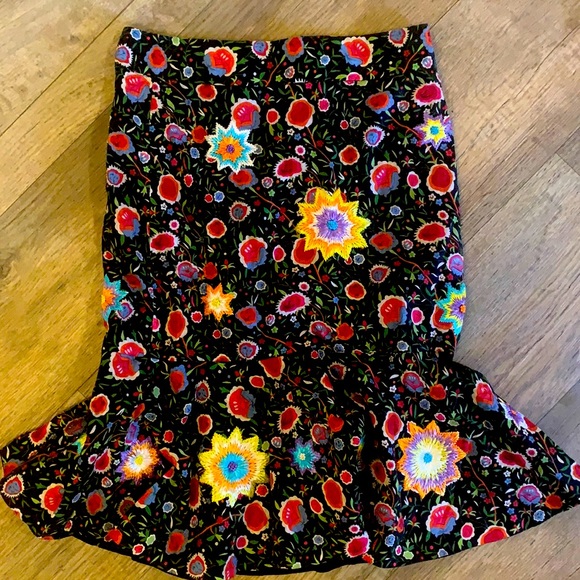 Floral print with retro vibes! - Picture 2 of 3